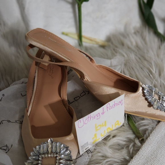 Shoes size 6 1/2 to 7 1/2 black,brown,beige and more . - Picture 1 of 8